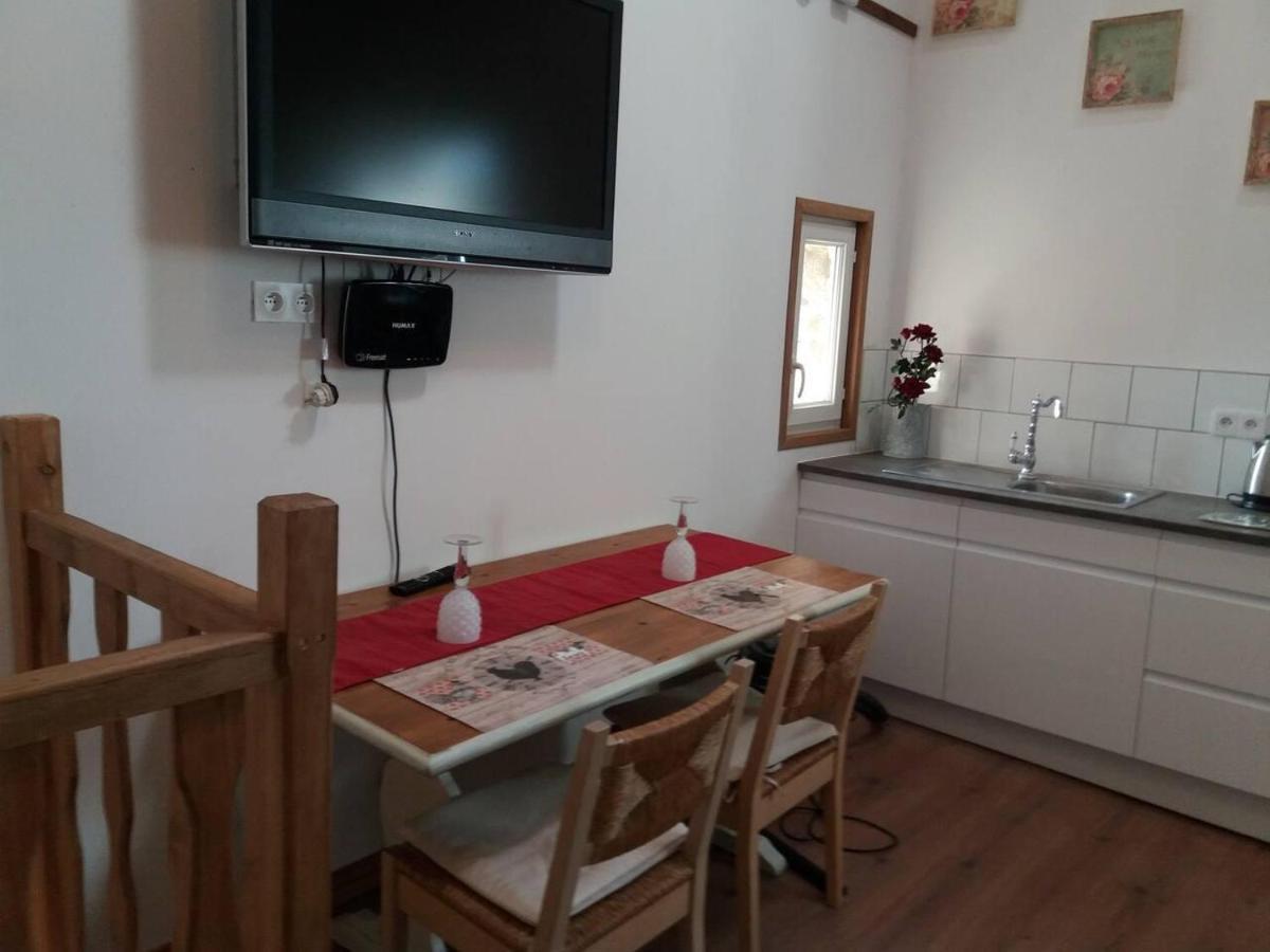 Holiday home Mortain-Bocage - 2-Bed Wisteria Cottage - Notre-Dame-du-Touchet