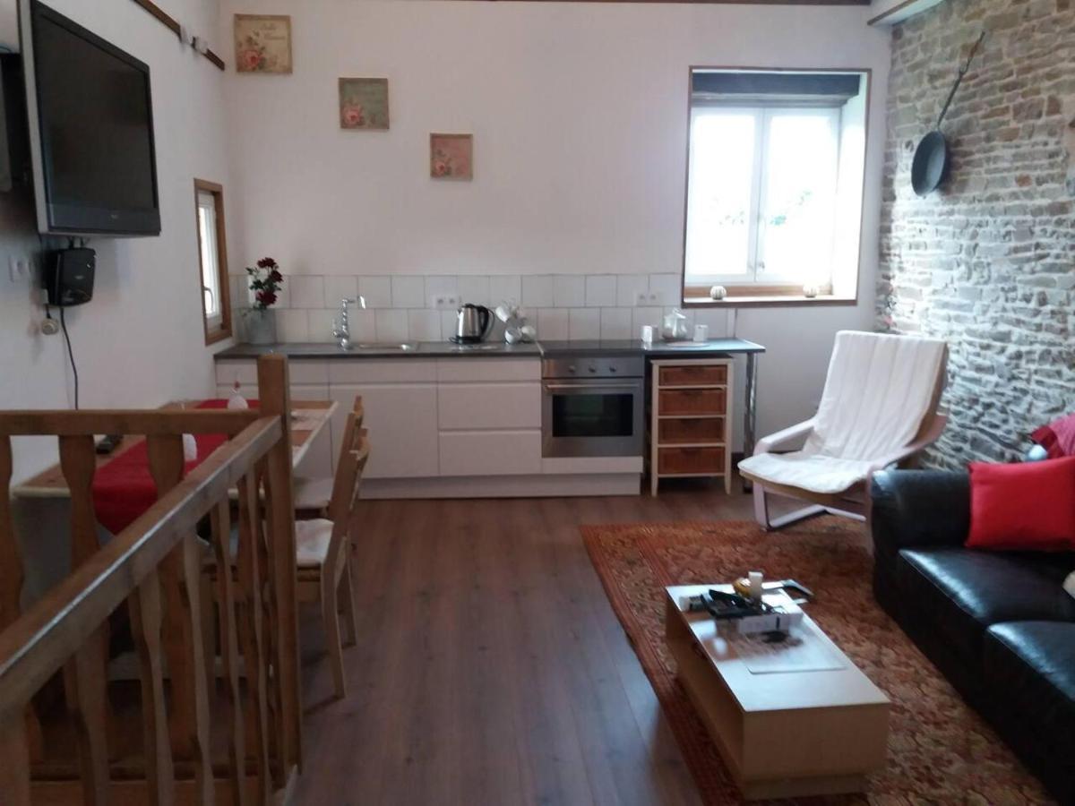 Mortain-Bocage - 2-Bed Wisteria Cottage - Vakantiehuis Notre-Dame-du-Touchet