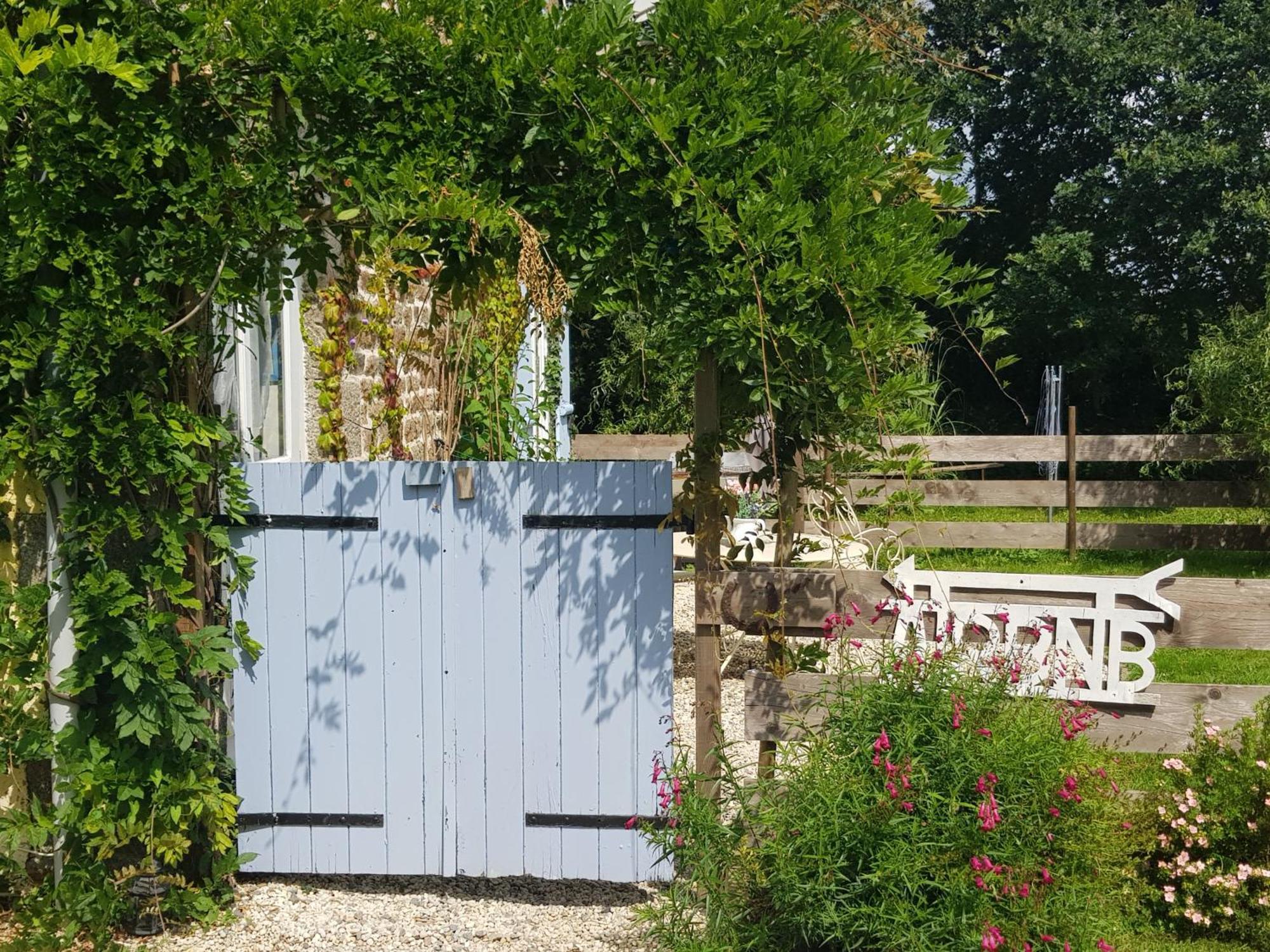Vakantiehuis Mortain-Bocage - 2-Bed Wisteria Cottage -